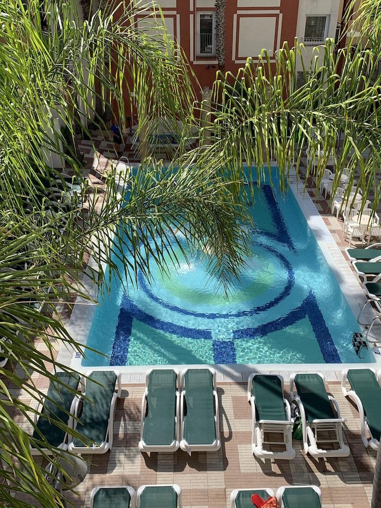 Cleopatra Spa Hotel โยเรตเดมาร์ ภายนอก รูปภาพ